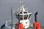 port-de-dunkerque-un-remorqueur-en-plein-travail-la puissance-garantie-